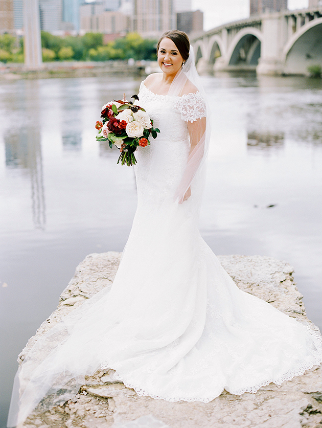 Minneapolis Wedding Photographer, Wisconsin Wedding Photographer, Poppy Lane Floral, Woven and Wed, Amanda Nippoldt Photography