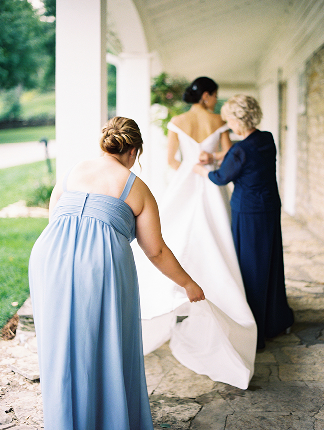 Mayowood Wedding by Minnesota Wedding Photographer 